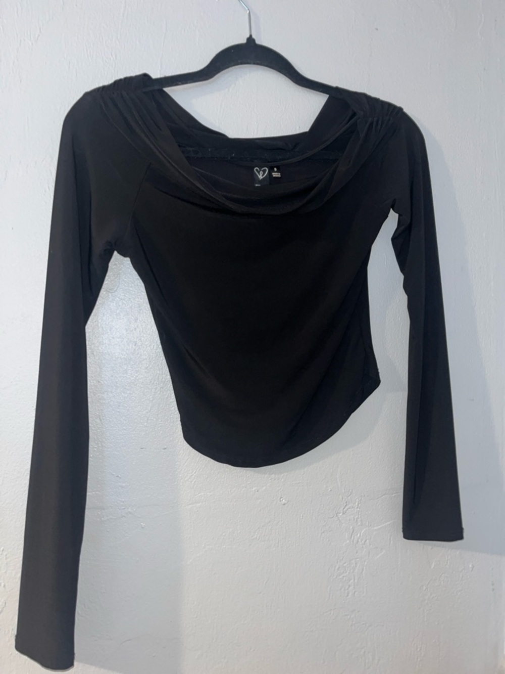 off the shoulder long sleeve